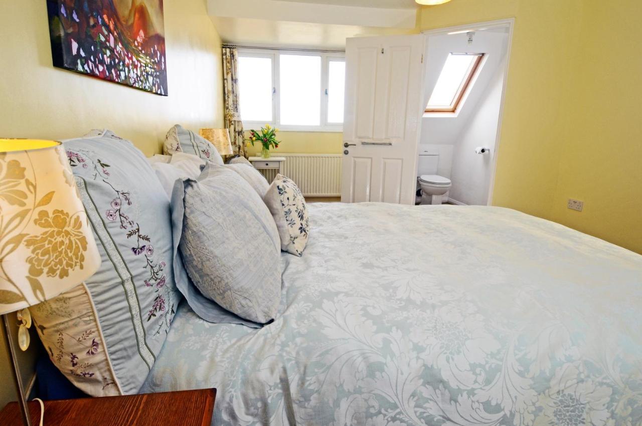 Whitby Spacious Rugby Field Cottage With Off-Street Parking And Ev Fast Point For Electric Cars エクステリア 写真