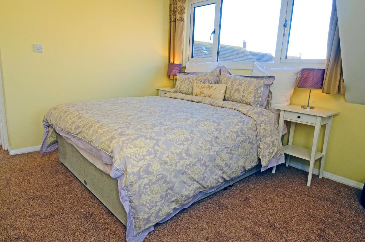 Whitby Spacious Rugby Field Cottage With Off-Street Parking And Ev Fast Point For Electric Cars エクステリア 写真