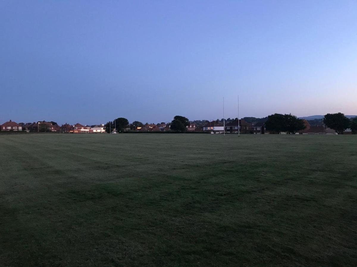 Whitby Spacious Rugby Field Cottage With Off-Street Parking And Ev Fast Point For Electric Cars エクステリア 写真